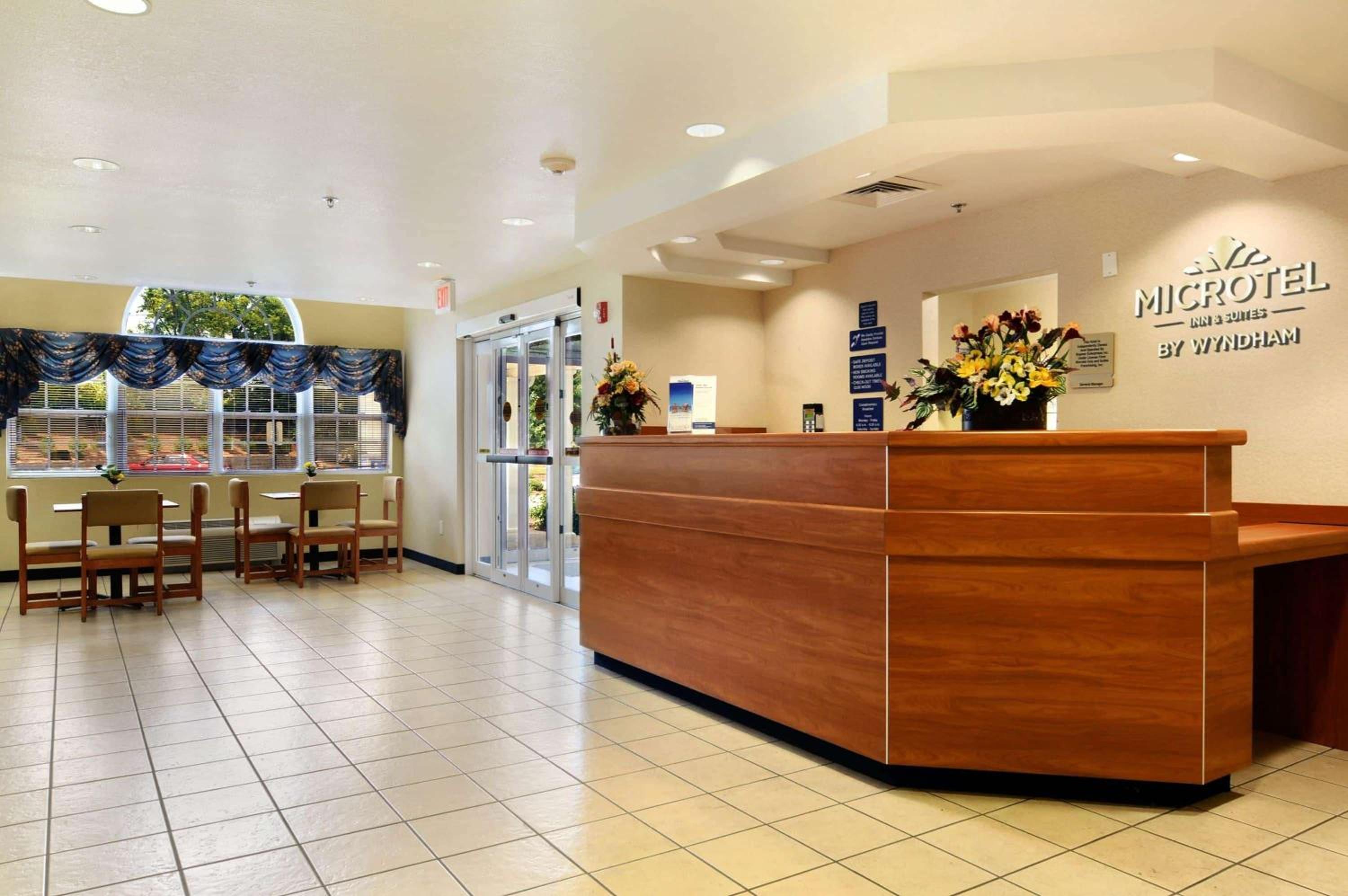 Microtel Inn & Suites by Wyndham Huntsville - photo 14