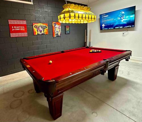 The Billiard Close To Downtown With Fenced Yard — Sanford