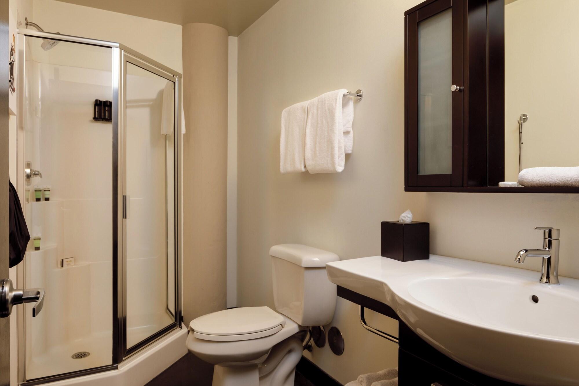 Hotel Clemons - photo 30
