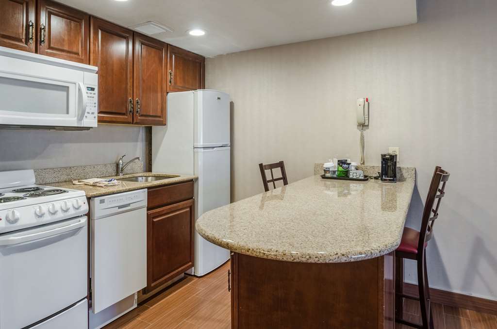 Comfort Inn & Suites West Springfield - photo 26