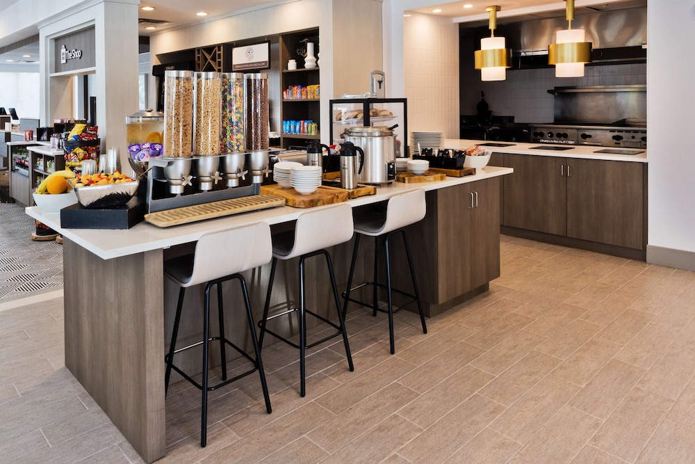 Hilton Garden Inn Birmingham Lakeshore Drive - photo 23