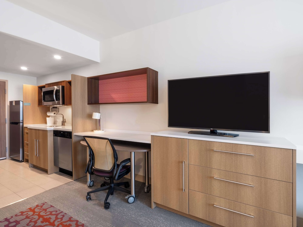 Home2 Suites by Hilton Santa Rosa Beach - photo 15