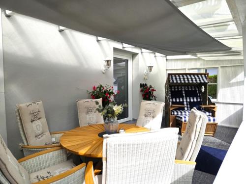 FeWo 3 Birkenkrone 2OG inkl Strandkorb — 4-Star Luxury Hotel in Dahme, Germany