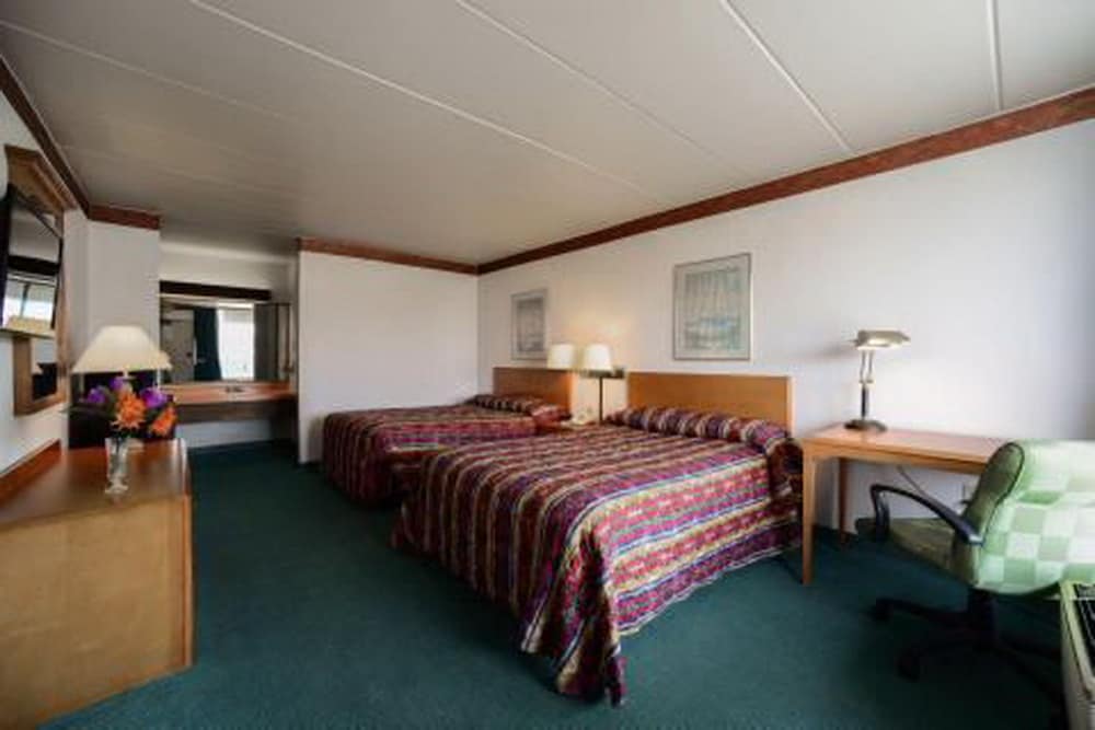 Loyalty Inn Maryville - photo 7