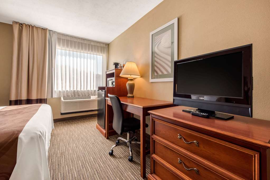 Quality Inn & Suites New Castle - photo 7