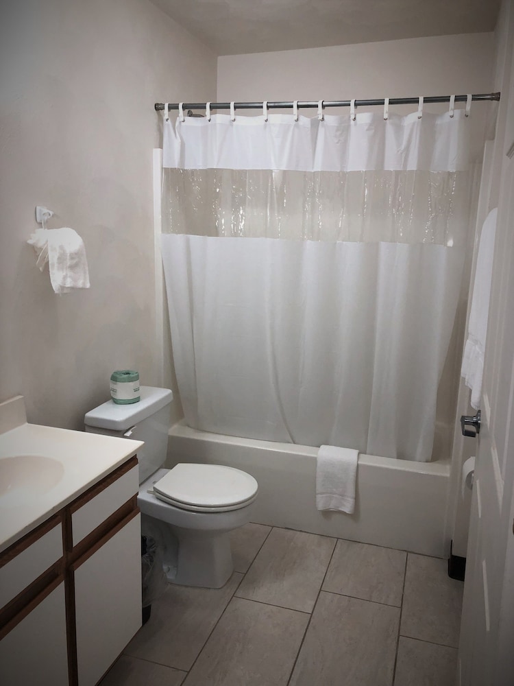 Affordable Suites Burlington - photo 40