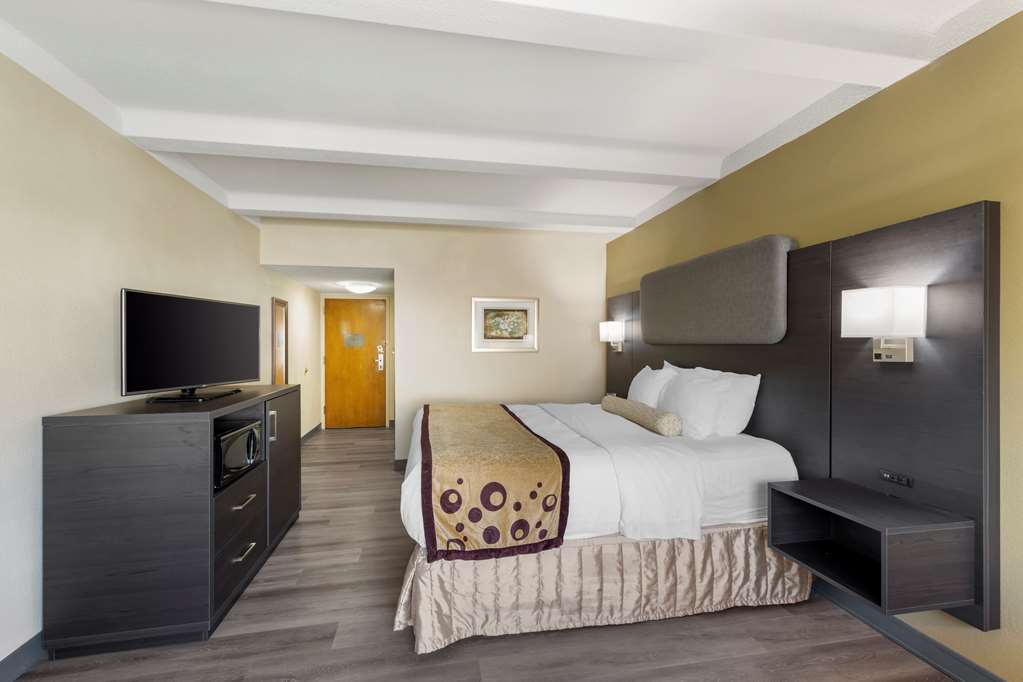 Best Western Plus Madison Huntsville Hotel - photo 11