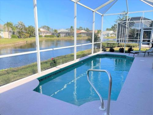 Paradise Bound in Bradenton, United States