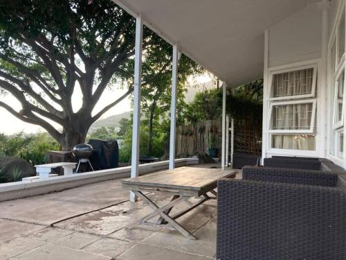 Nature Estate Family Holiday Home with Pool and Sea view