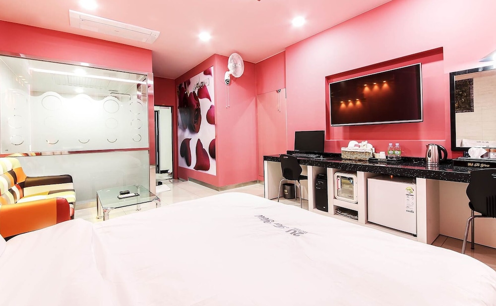 Hotel To You in Mokpo, South Korea