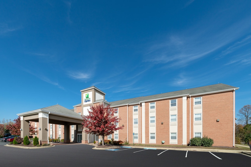 Holiday Inn Express Prince Frederick by IHG - photo 40