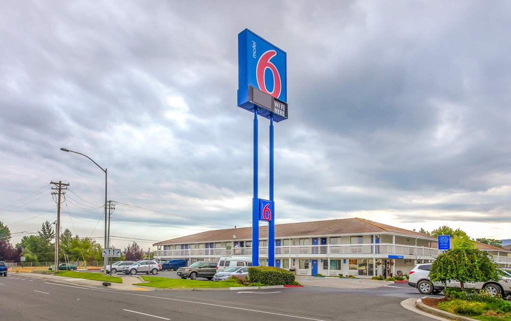Motel 6 Medford OR North - photo 7