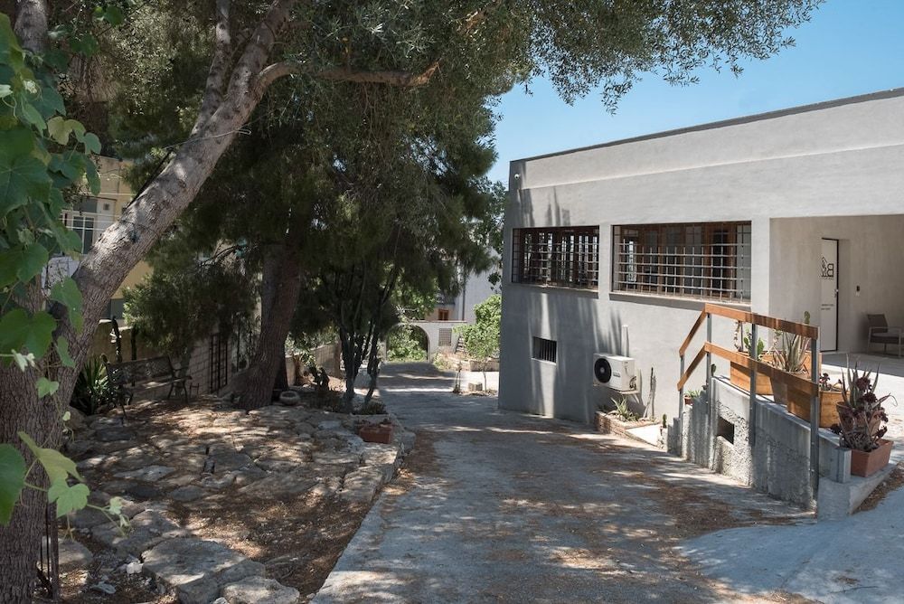 Bmb Bed Motor Bike - last minute hotel in Noto