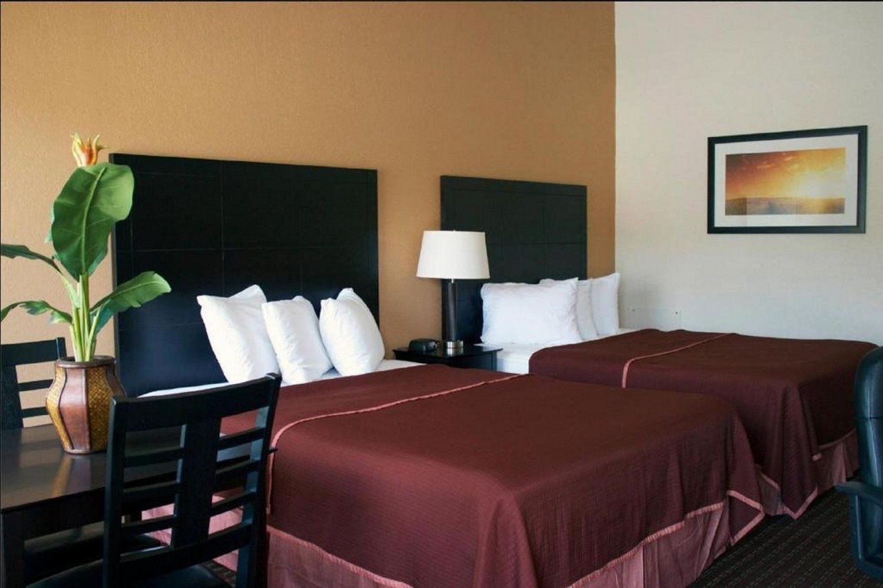 Americas Best Value Inn Romulus Detroit Airport - photo 7