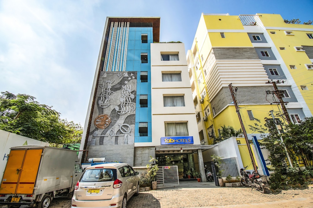 FabHotel Hill View Gachibowli