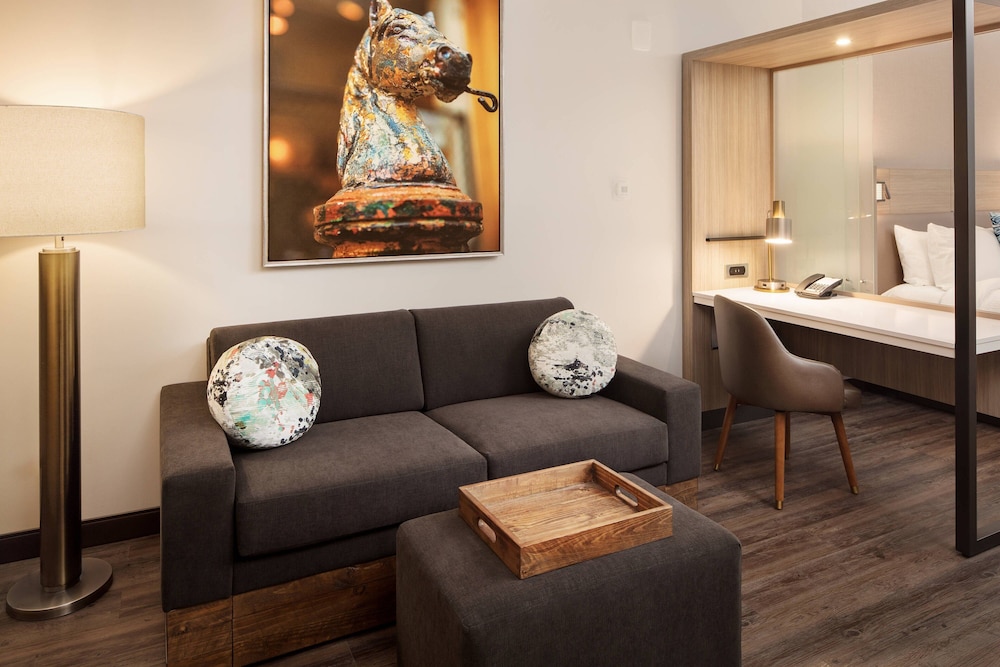 SpringHill Suites by Marriott New Orleans Downtown Canal Street - photo 15