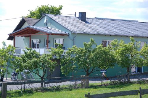 Ferienwohnungen Landgasthaus Janshen — 4-Star Luxury Hotel in Gillenfeld, Germany