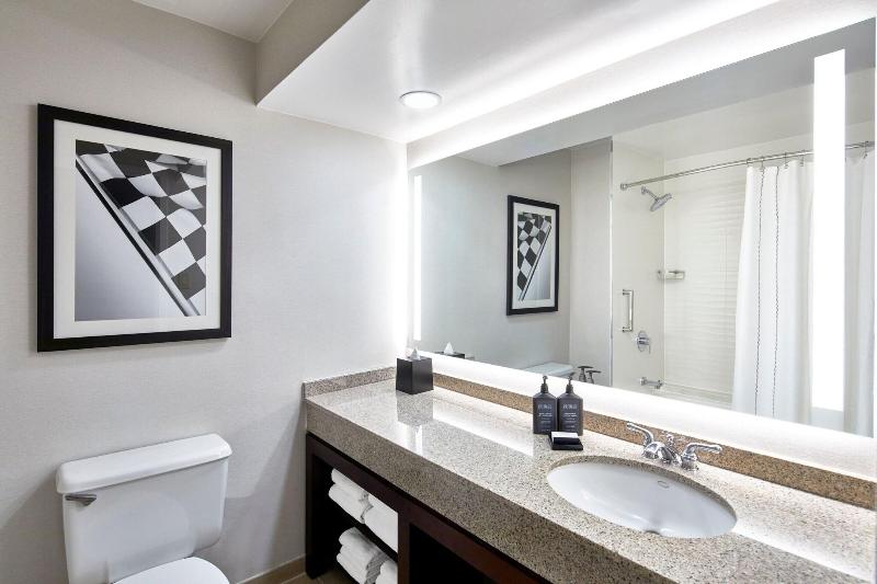 Sheraton Indianapolis Hotel at Keystone Crossing - photo 63