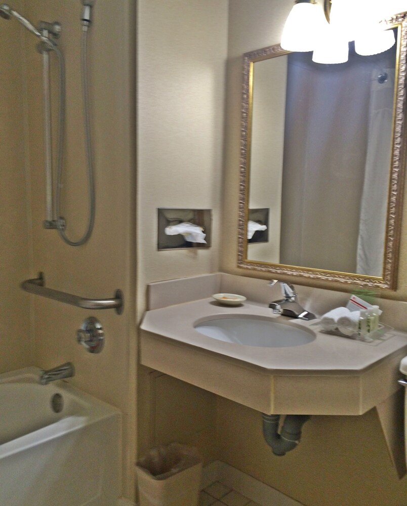 Clarion Inn Frederick Event Center - photo 34