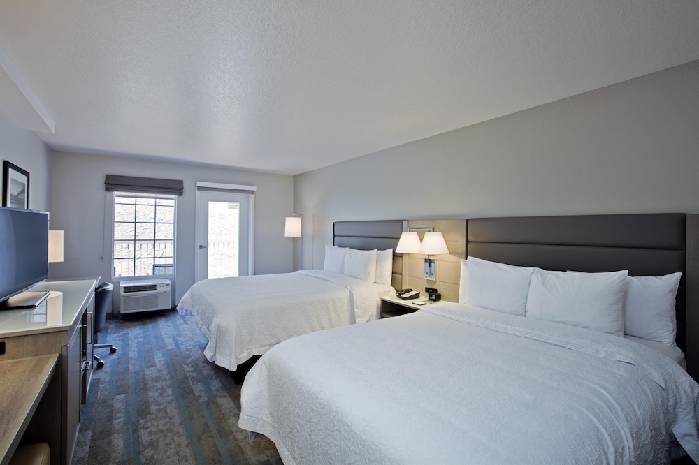 Hampton Inn & Suites Hermosa Beach - photo 31