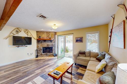 Hartwood K — Mchenry — photo 3