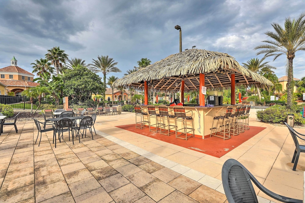 9 Mi to Disney: Sunny Resort Townhome w Patio - photo 16