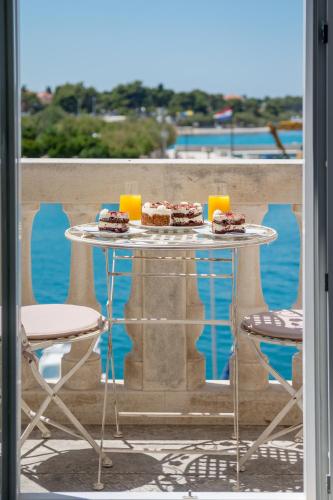 Apartment Barbara — 4-Star Luxury Hotel in Supetar, Croatia