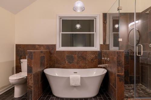 Crooked Creek Inn at Yonahlossee - photo 27