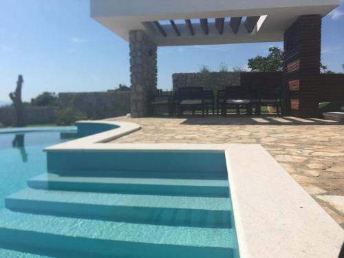 Resort Villa Moses in Novalja, Croatia