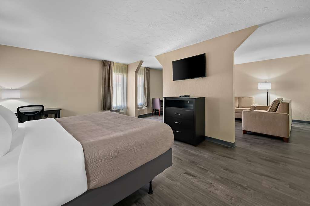 Quality Inn Fort Myers Cape Coral - photo 25