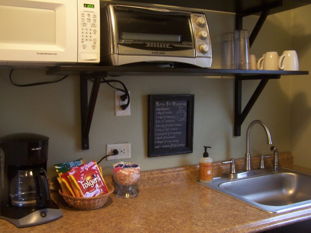 Blanco County Inn - photo 48