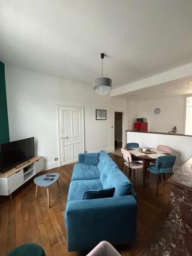 T3 Moulins Avec Garage Proche Gare in Moulins, France