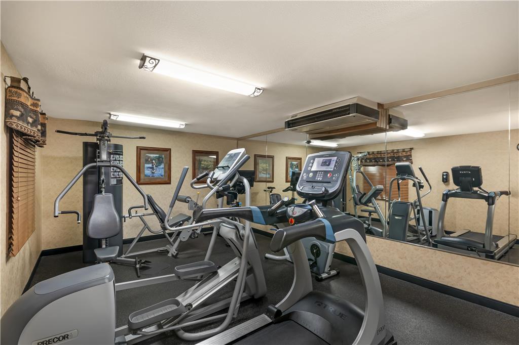 Best Western Plus Kelly Inn & Suites - photo 12