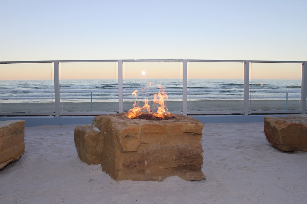Lotus Boutique Inn & Suites - photo 40