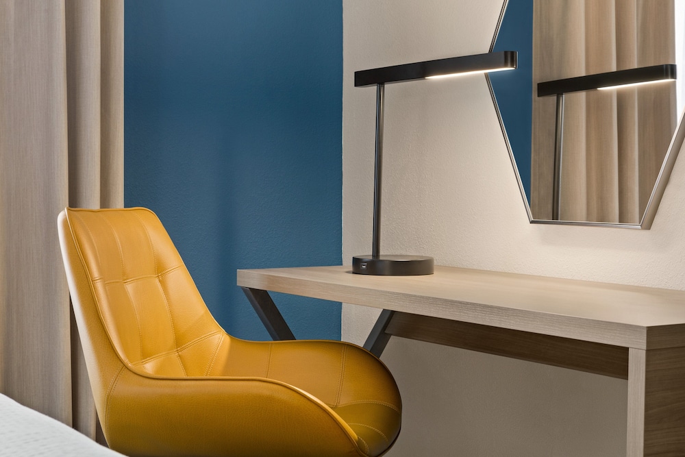 Holiday Inn Express & Suites Greenville Downtown by IHG - photo 18