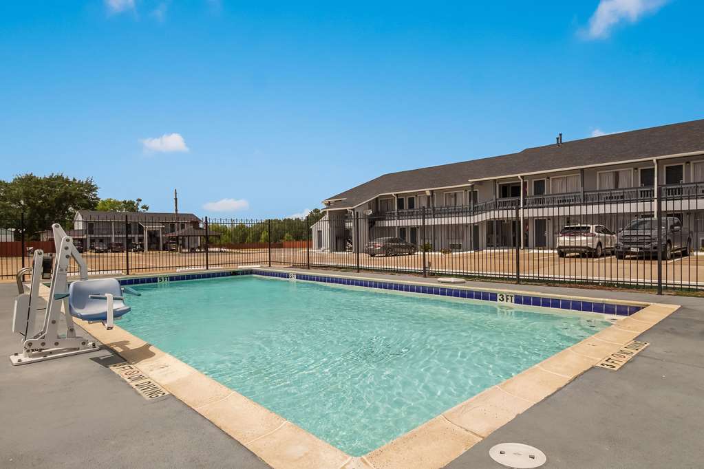 Quality Inn Madisonville - photo 28