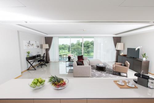 North Park Serviced Apartment Bangkok — 5-Star Luxury Hotel in Bangkok, Thailand