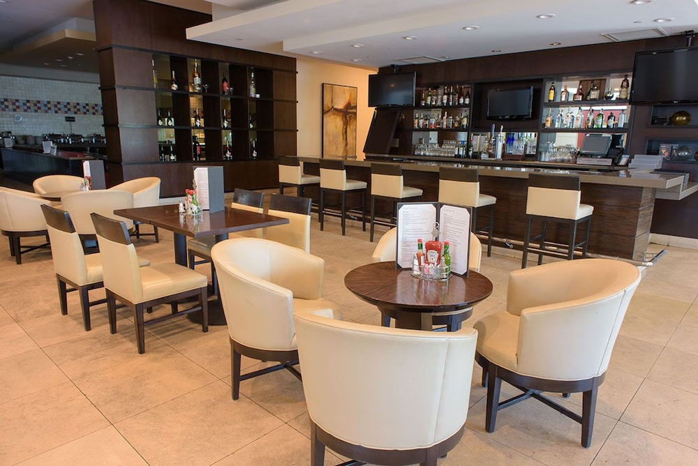 Embassy Suites Ontario Airport - photo 31