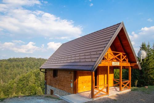 Brvnara Tarski pogled in Bajina Basta, Serbia