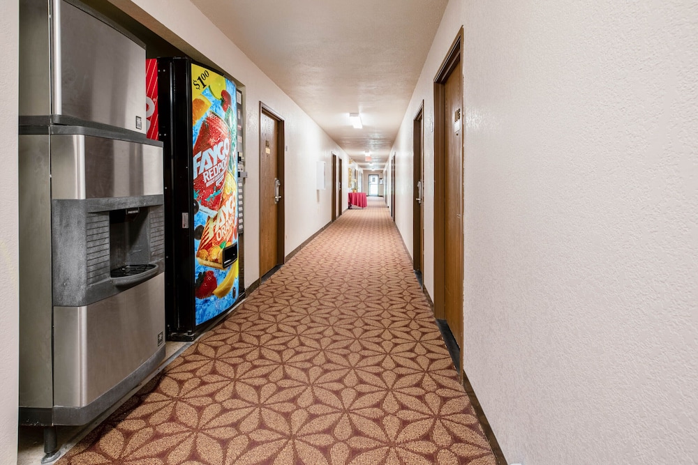 OYO Hotel Chesaning Route 52 & Hwy 57 - photo 53