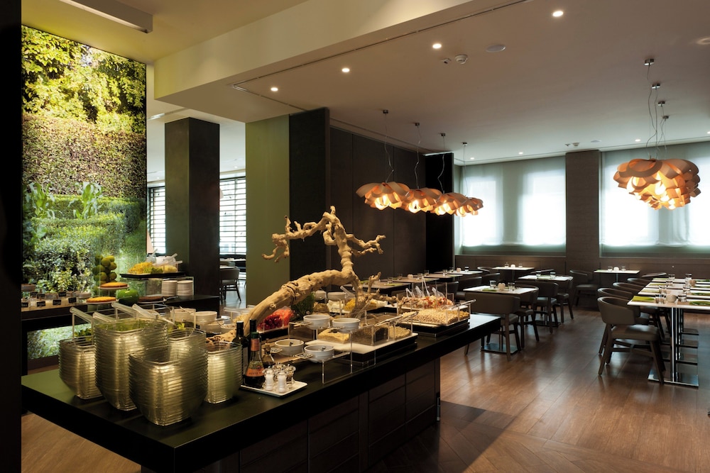 מזון ומשקאות