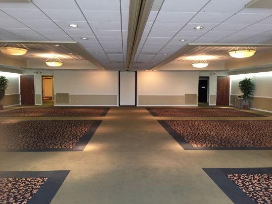 Ramada St. Louis Airport - photo 21
