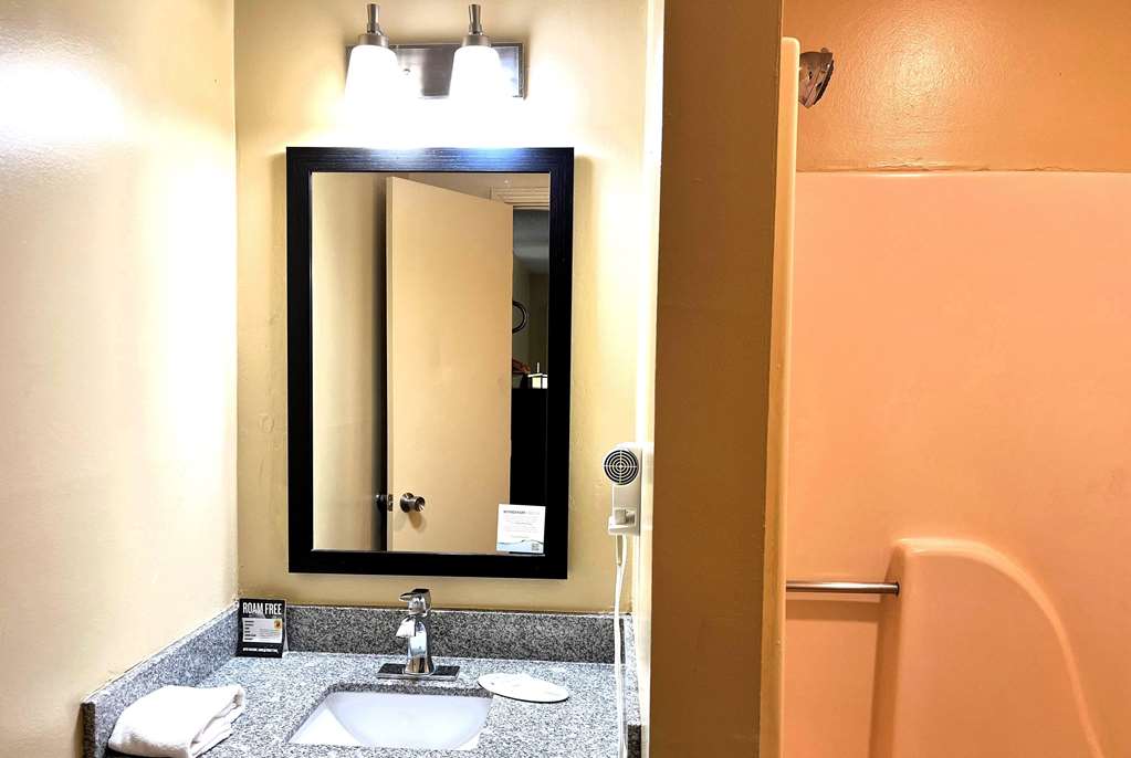 Super 8 by Wyndham Lafayette Purdue Area - photo 25