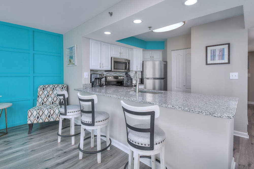 Units at Carolinian Beach Resort by Elliott Beach Rentals - photo 20