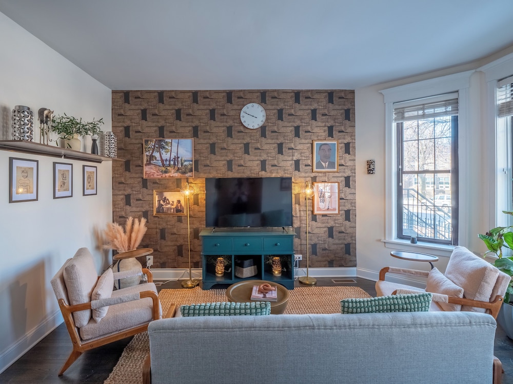 Wrigleyville Suites - photo 35