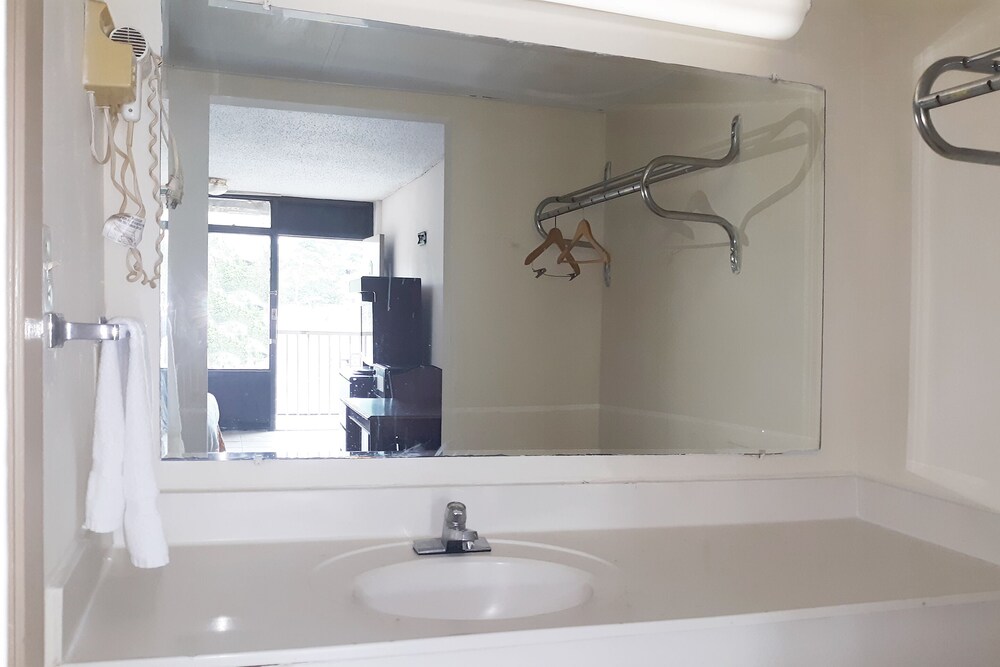 Hotel Candlelight by OYO Rooms - photo 15