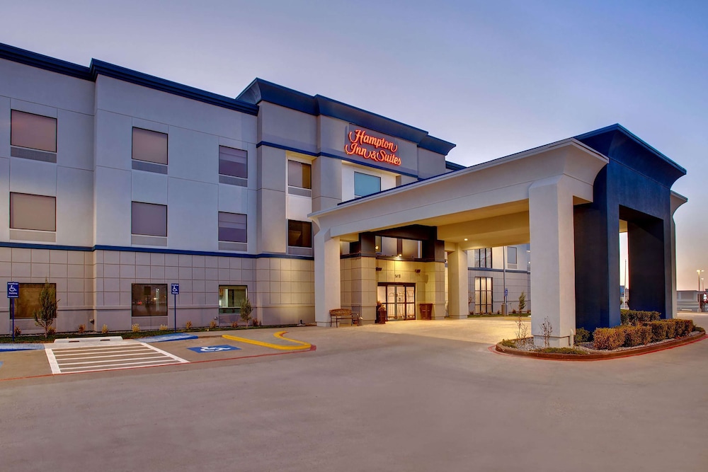 Hampton Inn & Suites Borger - photo 38