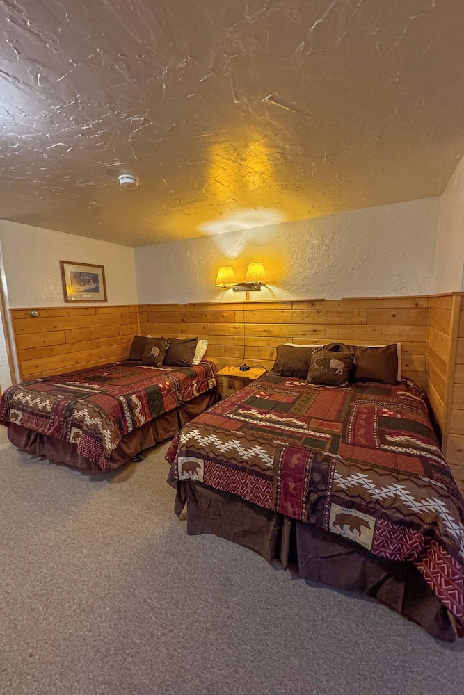 Chinook Winds Motel - photo 70