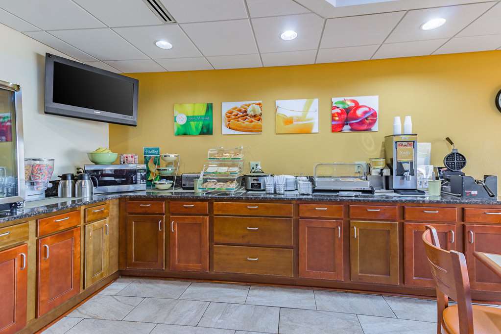 Quality Inn Goodlettsville - photo 29