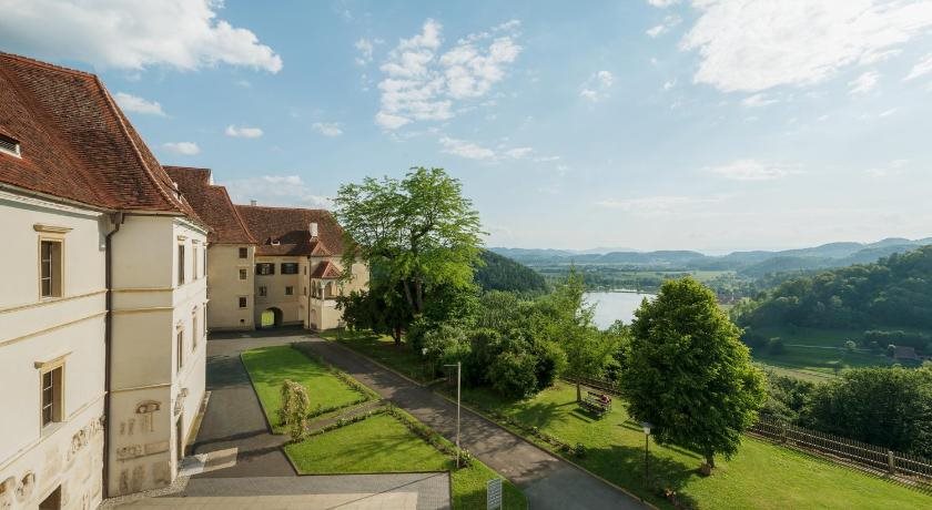 Schloss Seggau - carbon neutral hotel in Leibnitz